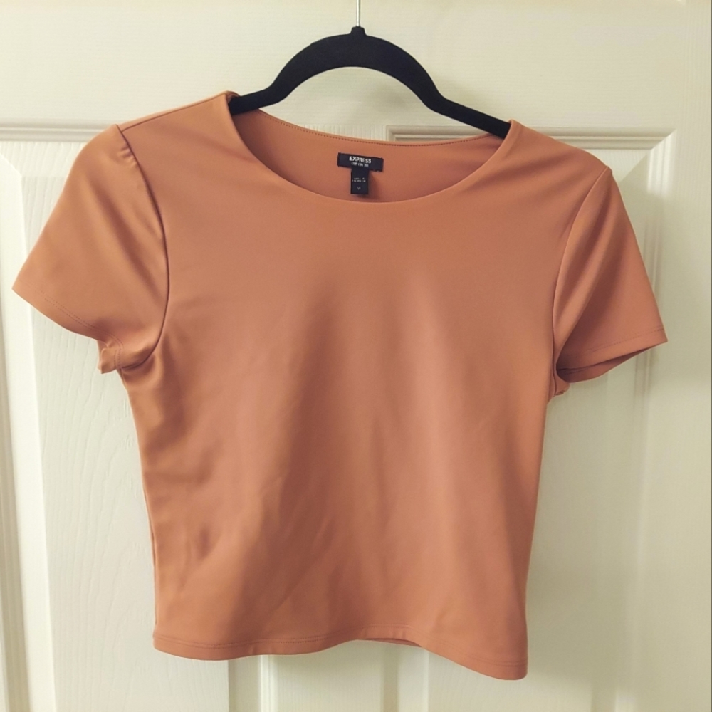 Express Body Contour Crop Top
